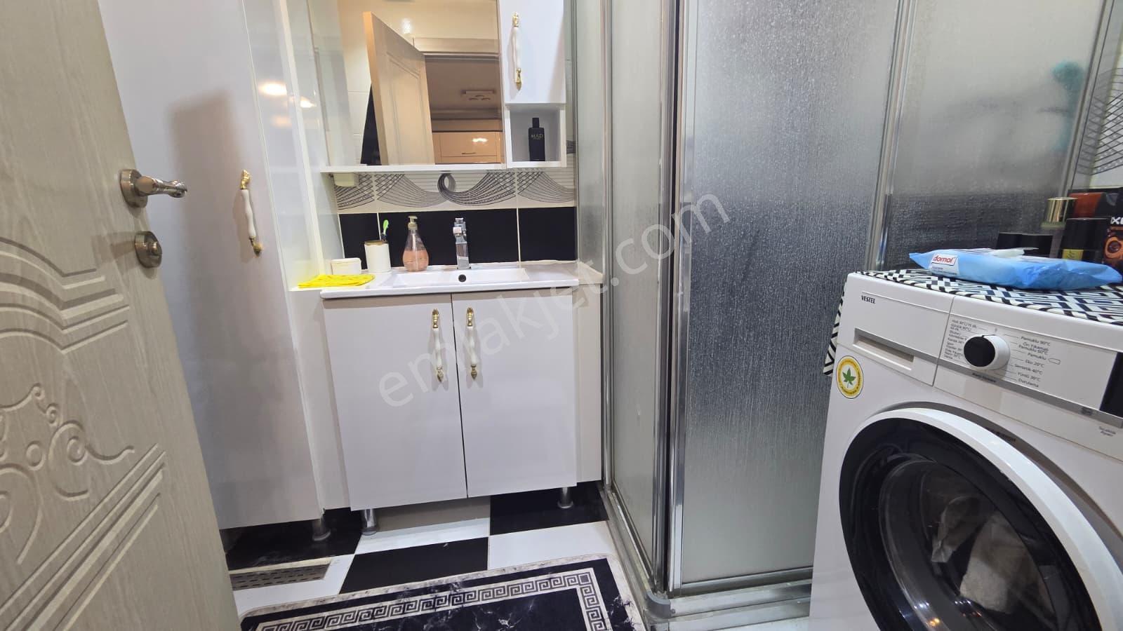Beylikdüzü Metrobüs Durağında Bahçe Kullanımlı Eşyalı Kiralık 1+1 Daire Remax Kaya - Görsel 8