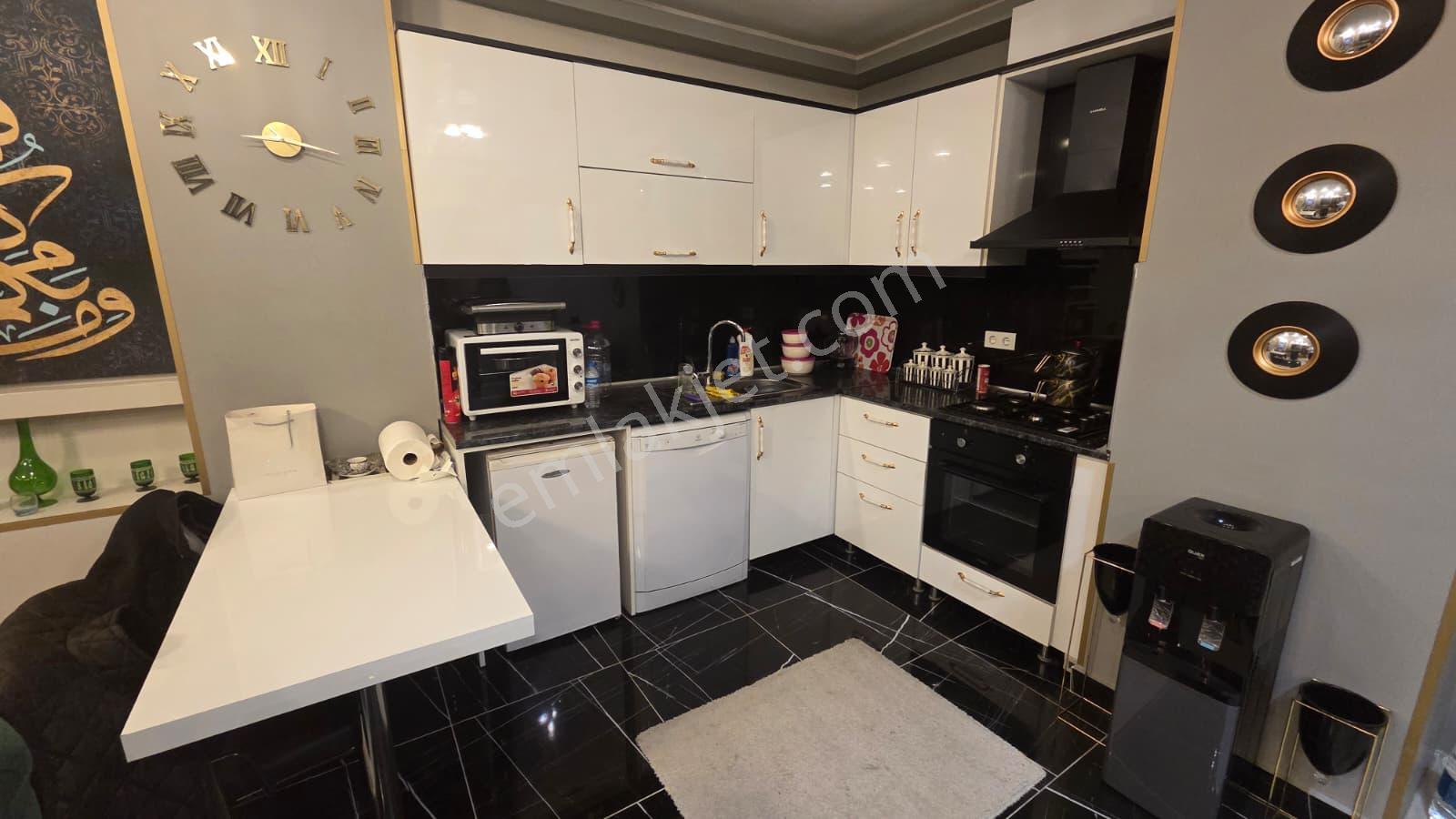 Beylikdüzü Metrobüs Durağında Bahçe Kullanımlı Eşyalı Kiralık 1+1 Daire Remax Kaya - Görsel 7