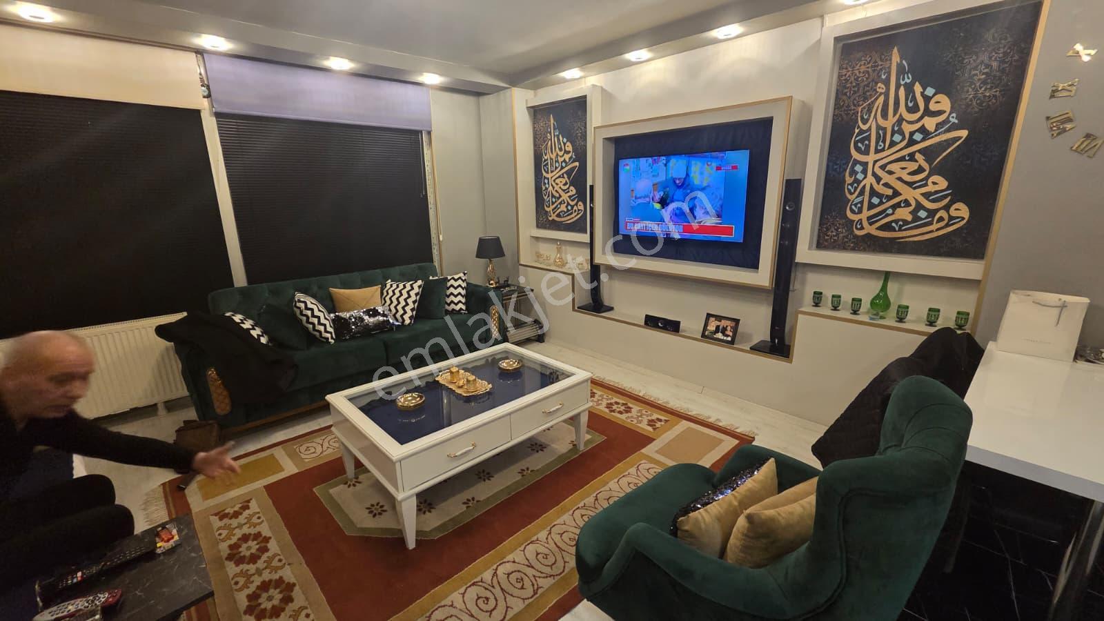 Beylikdüzü Metrobüs Durağında Bahçe Kullanımlı Eşyalı Kiralık 1+1 Daire Remax Kaya