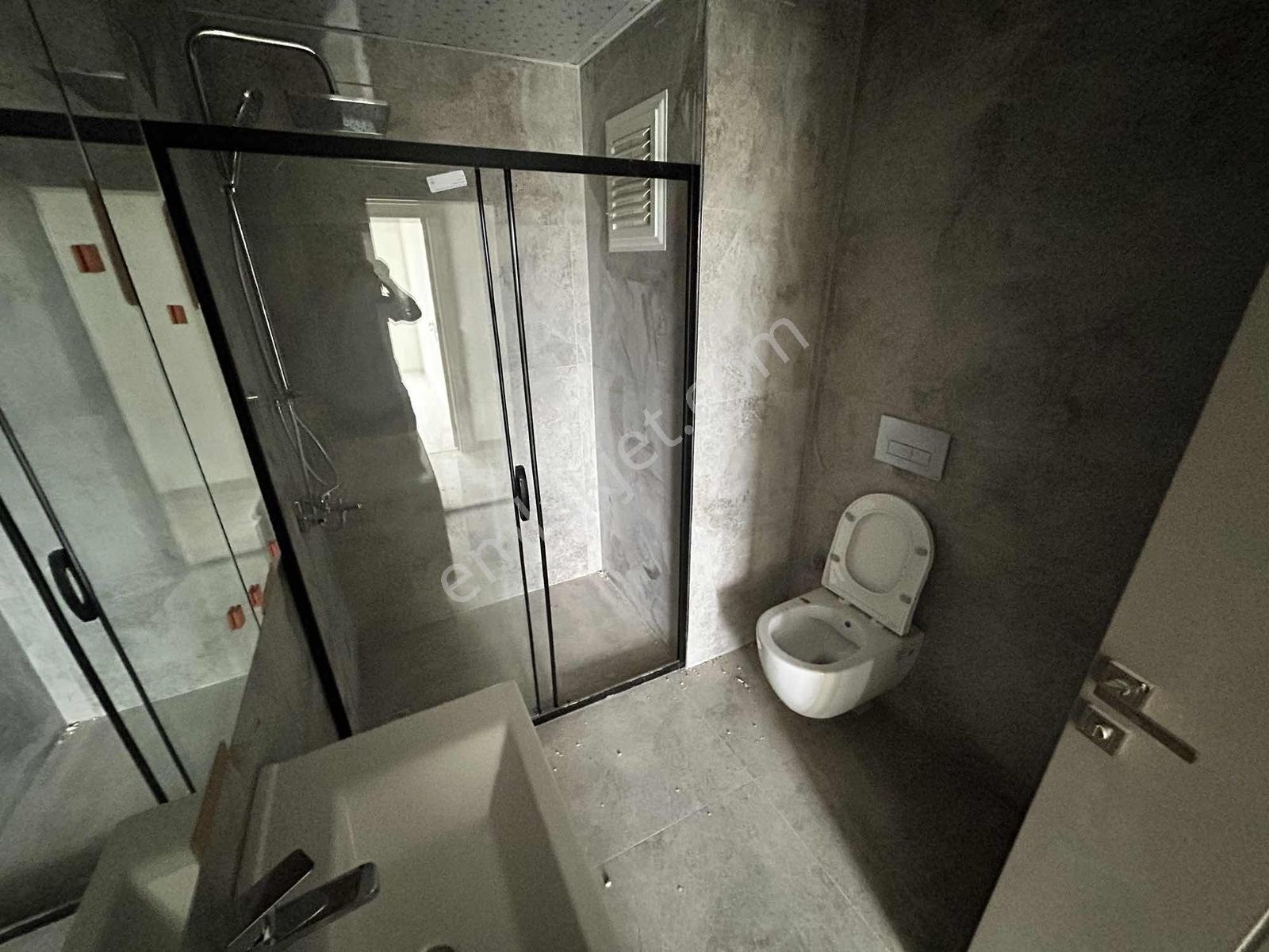 Göçerler'de Satılık Havuzlu Sitede 2+1 Ebeveyn Banyolu Sıfır - Görsel 17