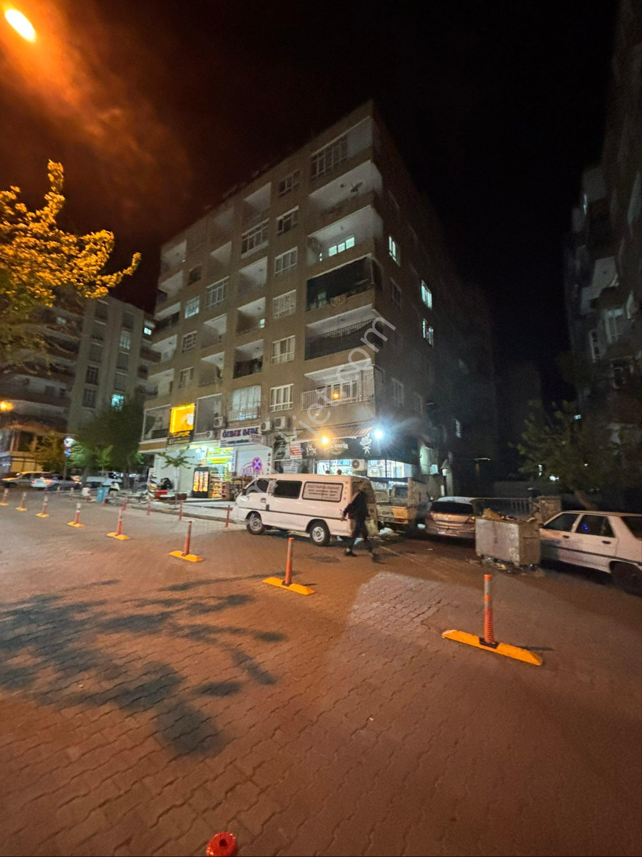 Bahçelievlerde En İşlek Yerde (karşısında A101 Bim Var)acil Satılık 3+1 Evimiz - Görsel 5