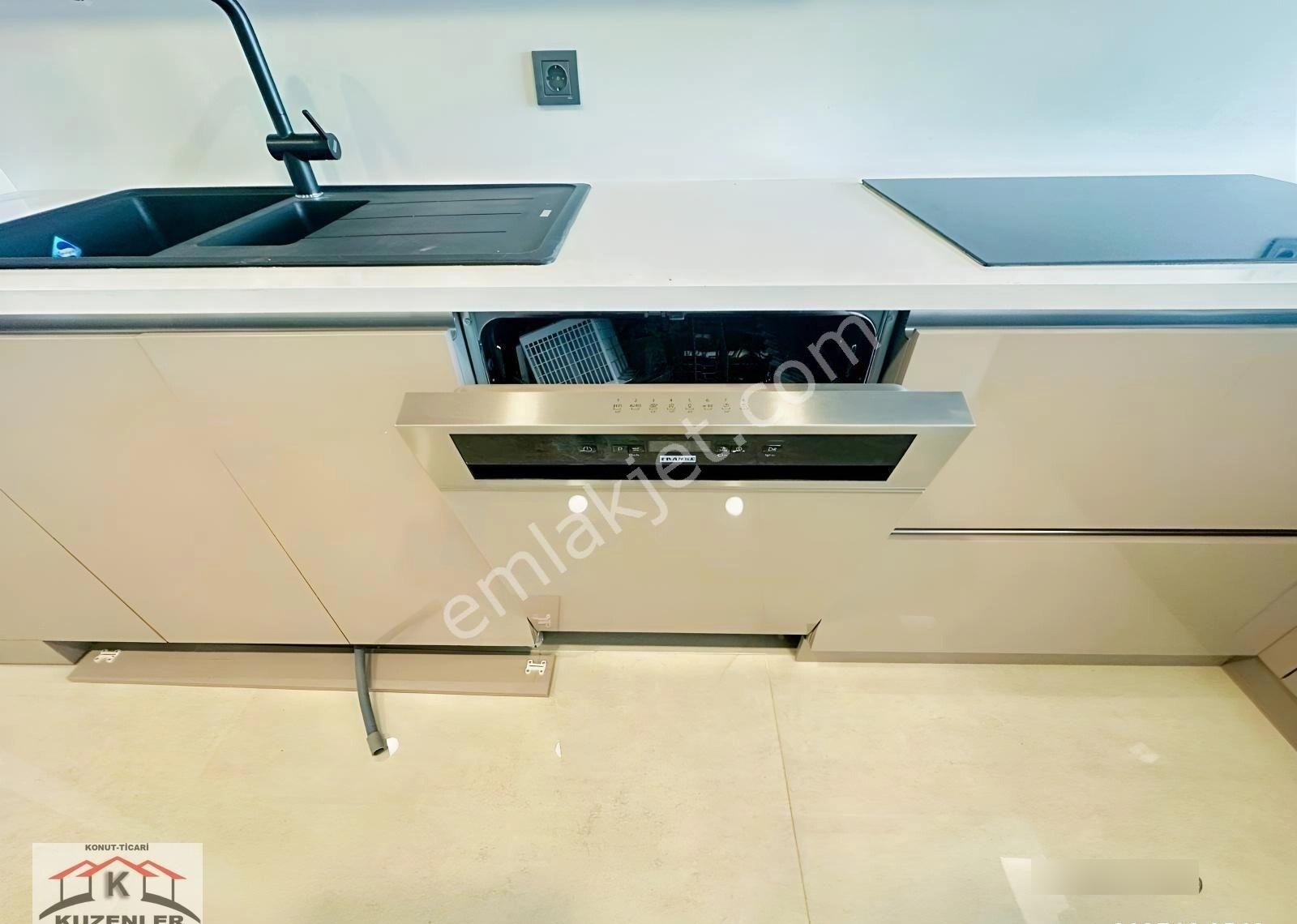 Kuzenler Emlak'tan 7/24 Güvenlik K.otoparklı Sitede 5+1 Villa - Görsel 14