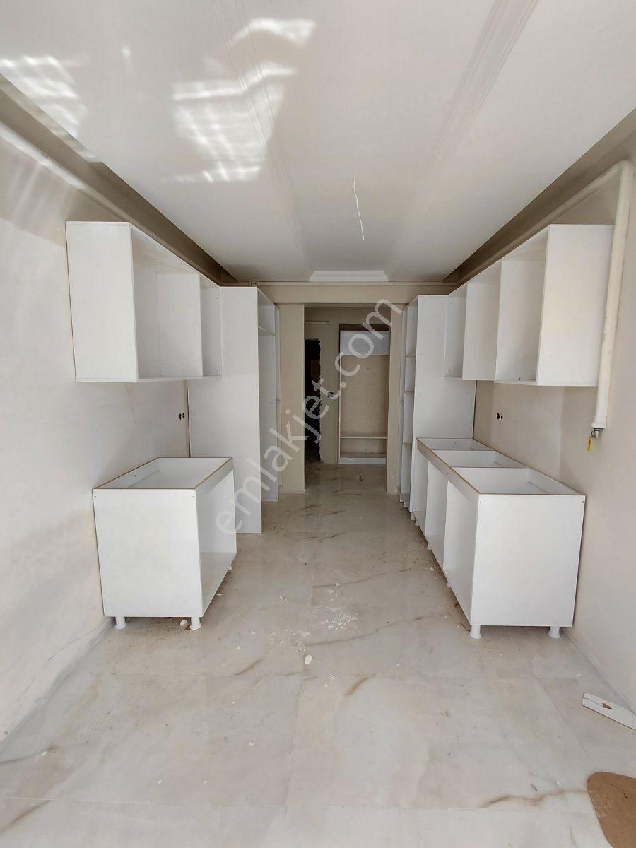 Pınarbaşı Mahallesinde Satlık Geniş Lüks Sıfır 3+1