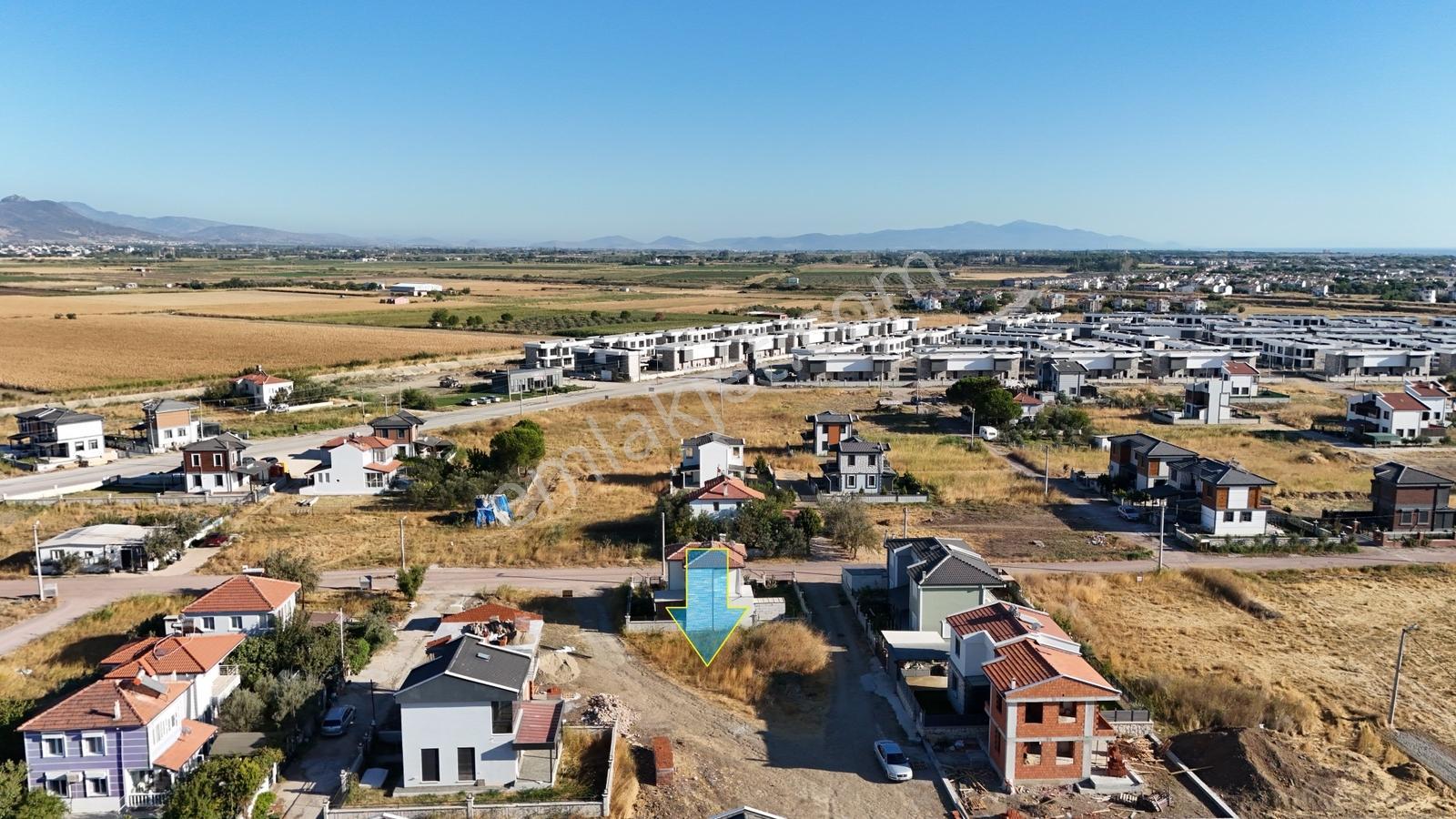 Altınova Cömert Sitesinde 2+1 Projesi Hazır Satılık Villa Arsası - Görsel 2