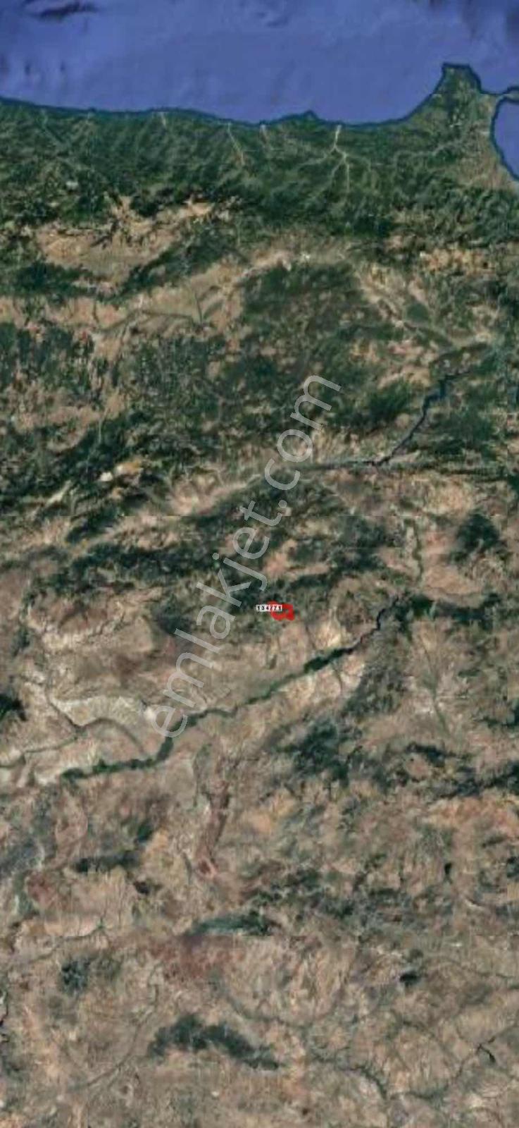 İskilip Ahmetçe Köyü'nde 8.866.82 M2 Satılık Arazi - Görsel 3