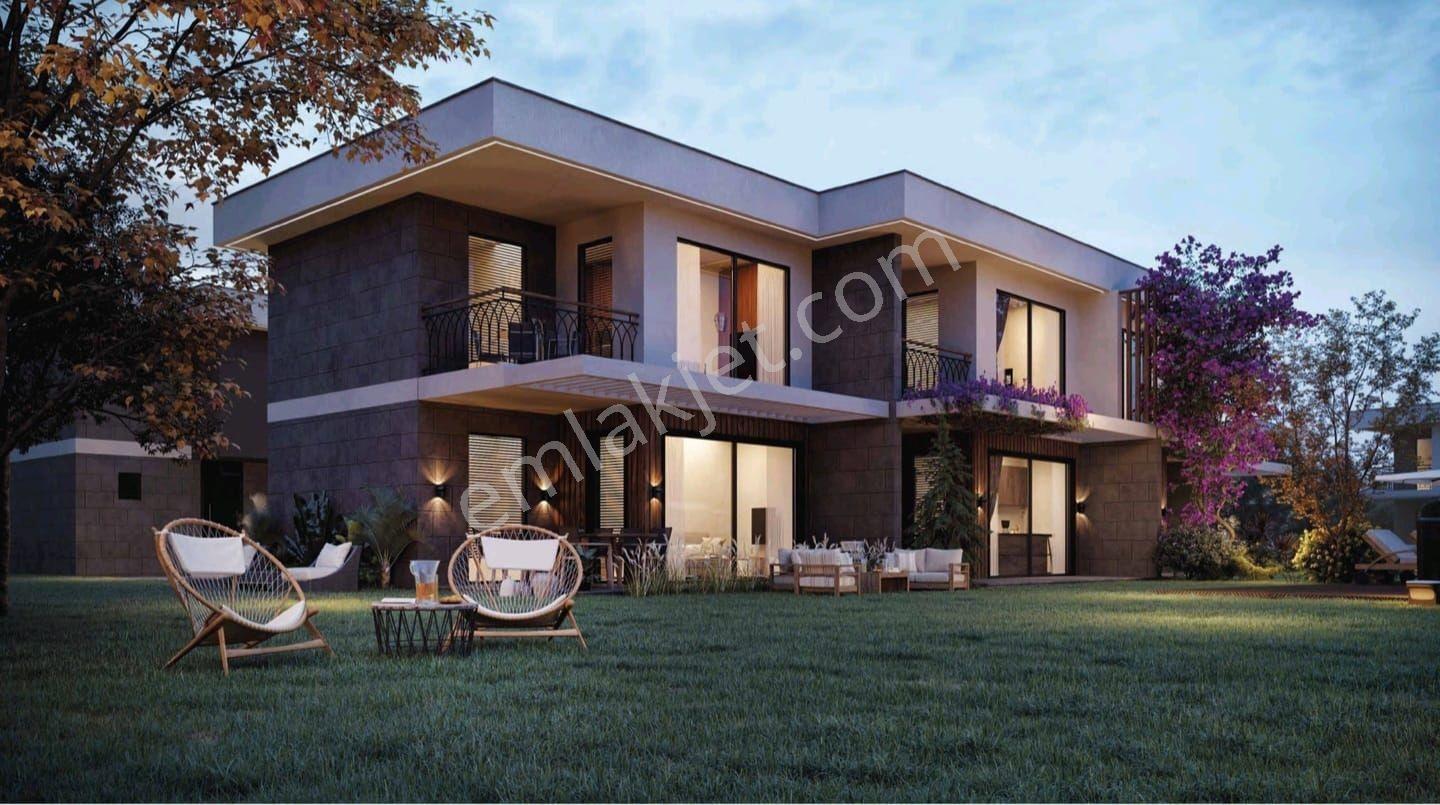 Ayvalık Altınova'da Havuzlu Sitede Satılık 2+1 Villa - Görsel 8