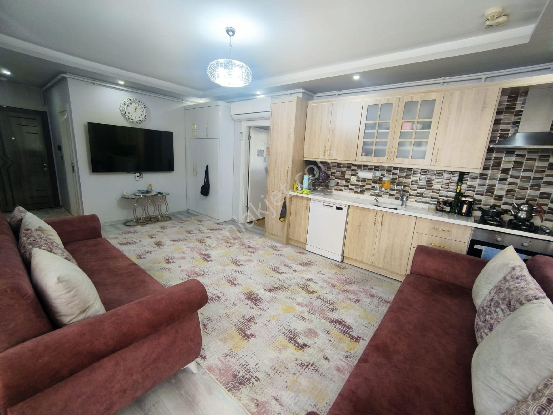 Atatürk Mah. Üniversite Cad. Civarı Satılık 2+1 - Görsel 3