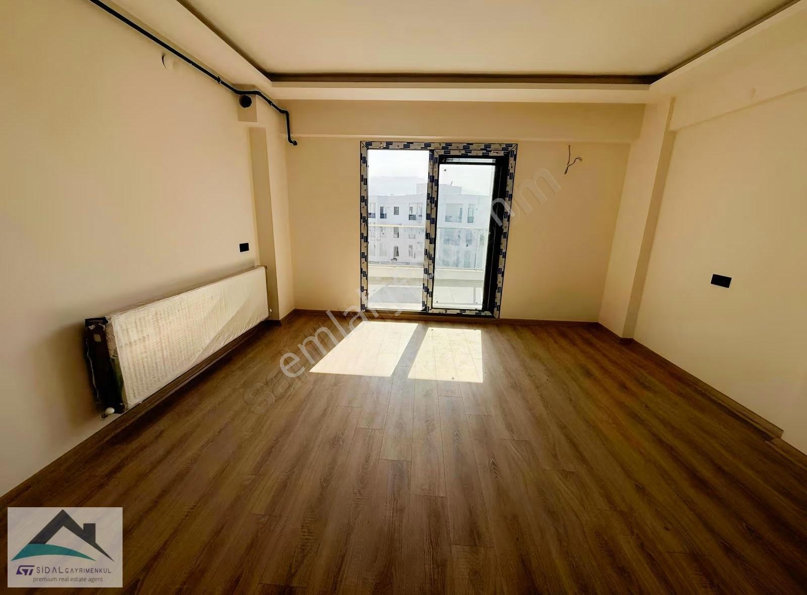 Karaalide Havuzlu Sitede Satılık Sıfır 1+1 Ara Kat Daire - Görsel 3