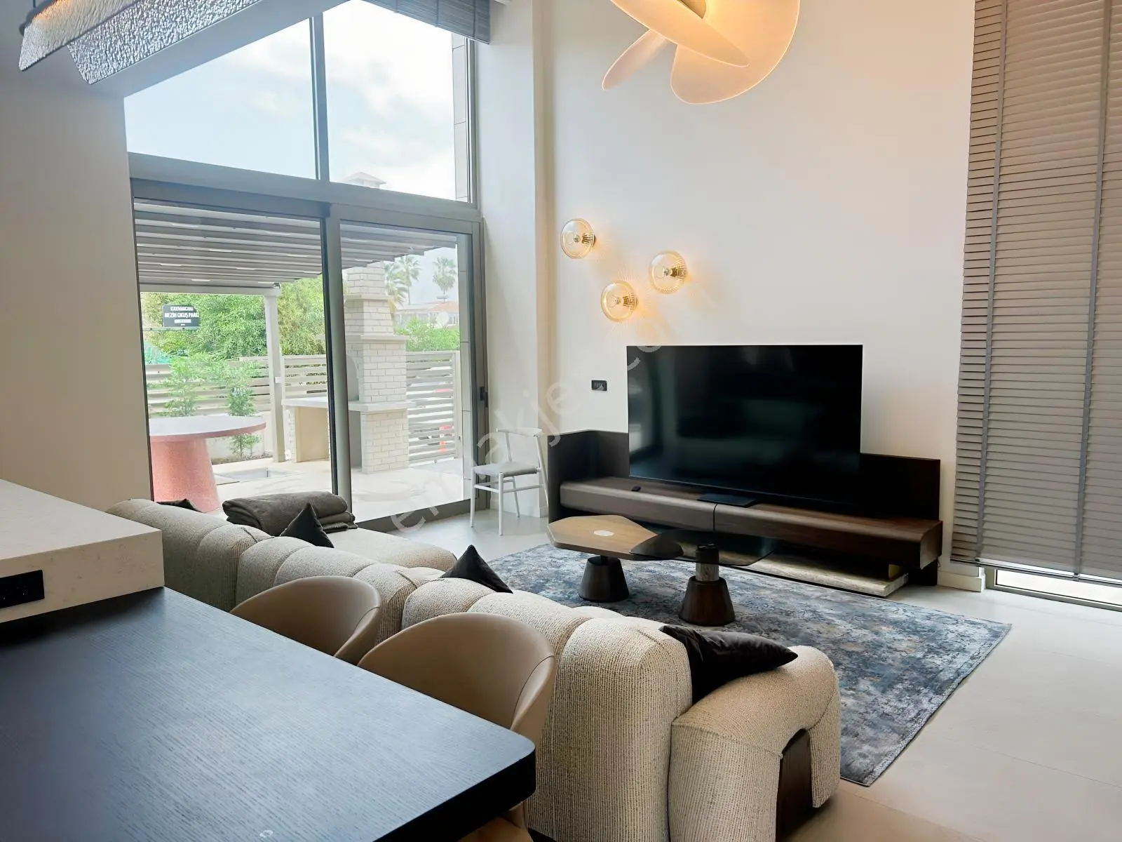 Denize Yakın Lüks 4+1 Müstakil Havuzlu Villa - Görsel 5