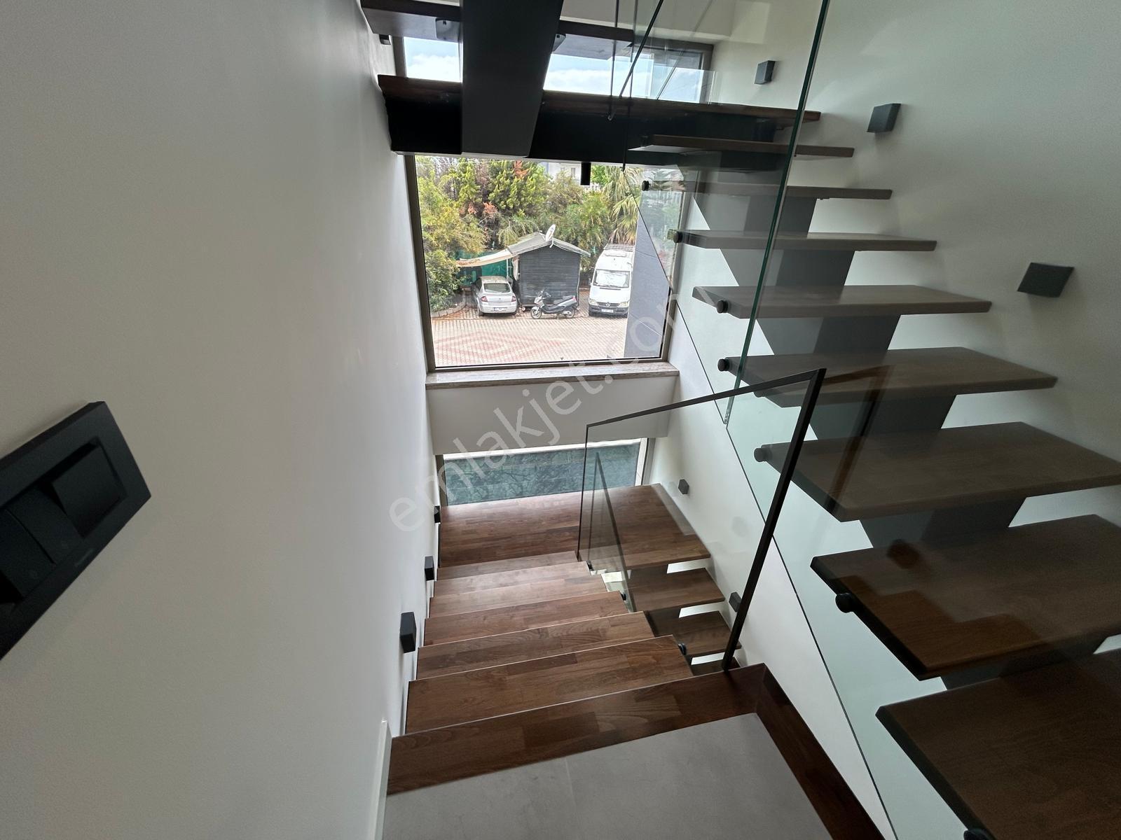 Denize Yakın Lüks 4+1 Müstakil Havuzlu Villa - Görsel 8