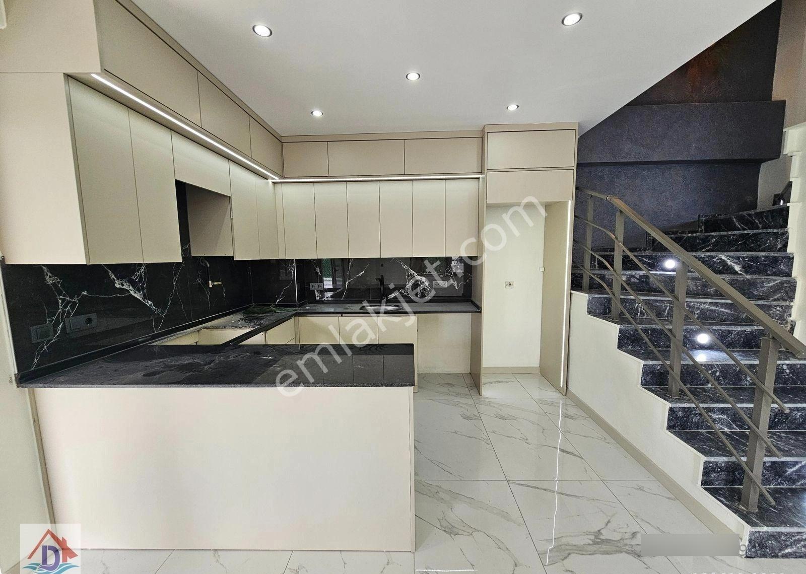 Denize 50 Mt. Mesafede 4+1,bahçeli Yerden Isıtmalı Satılık Villa - Görsel 29