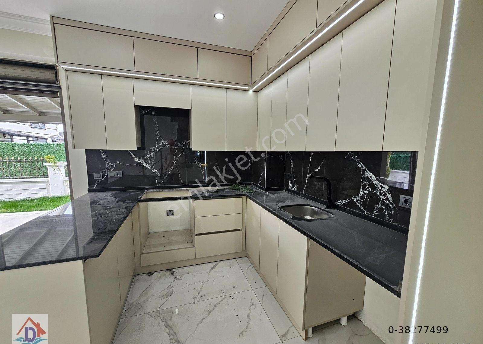Denize 50 Mt. Mesafede 4+1,bahçeli Yerden Isıtmalı Satılık Villa - Görsel 18