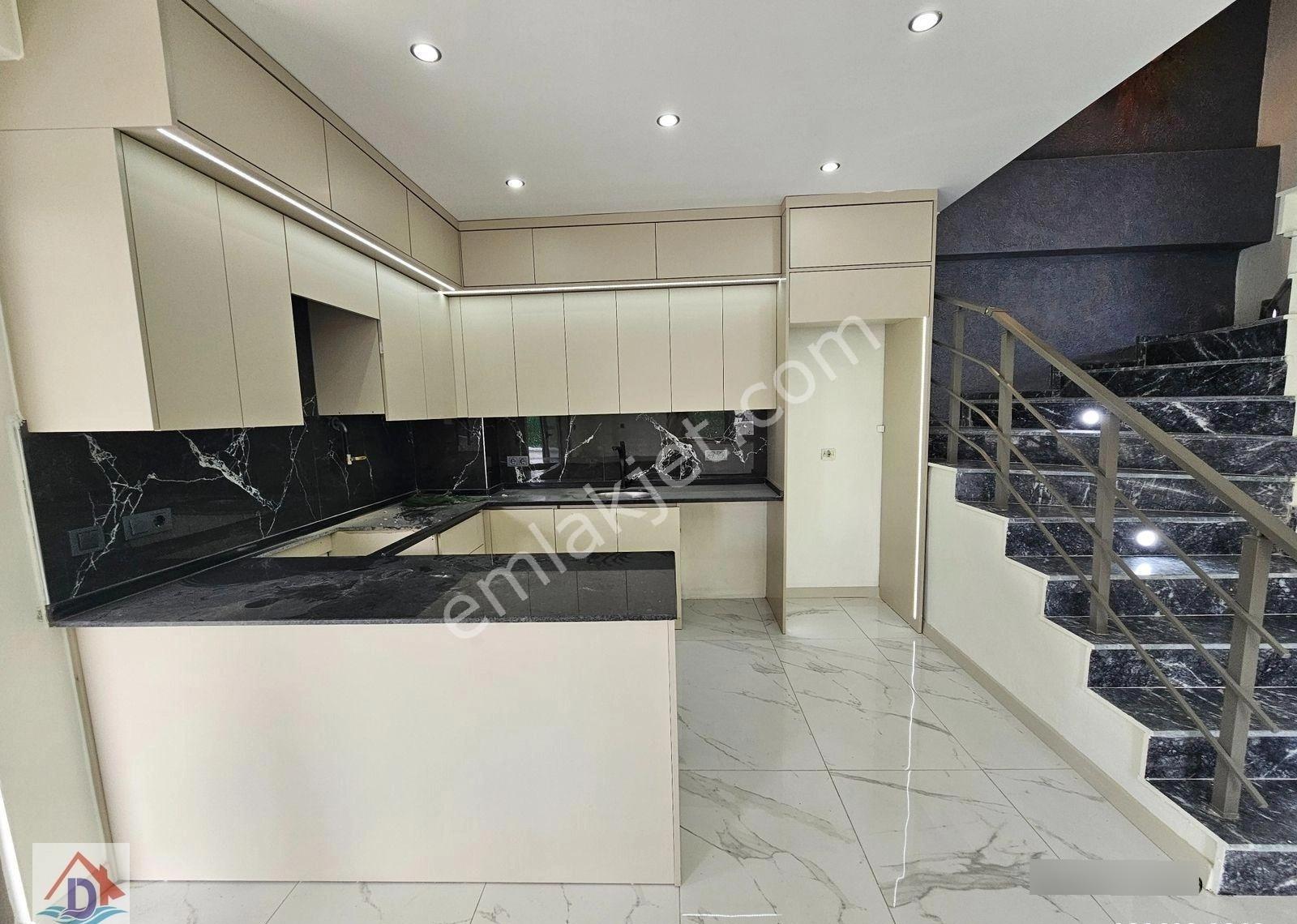 Denize 50 Mt. Mesafede 4+1,bahçeli Yerden Isıtmalı Satılık Villa - Görsel 31