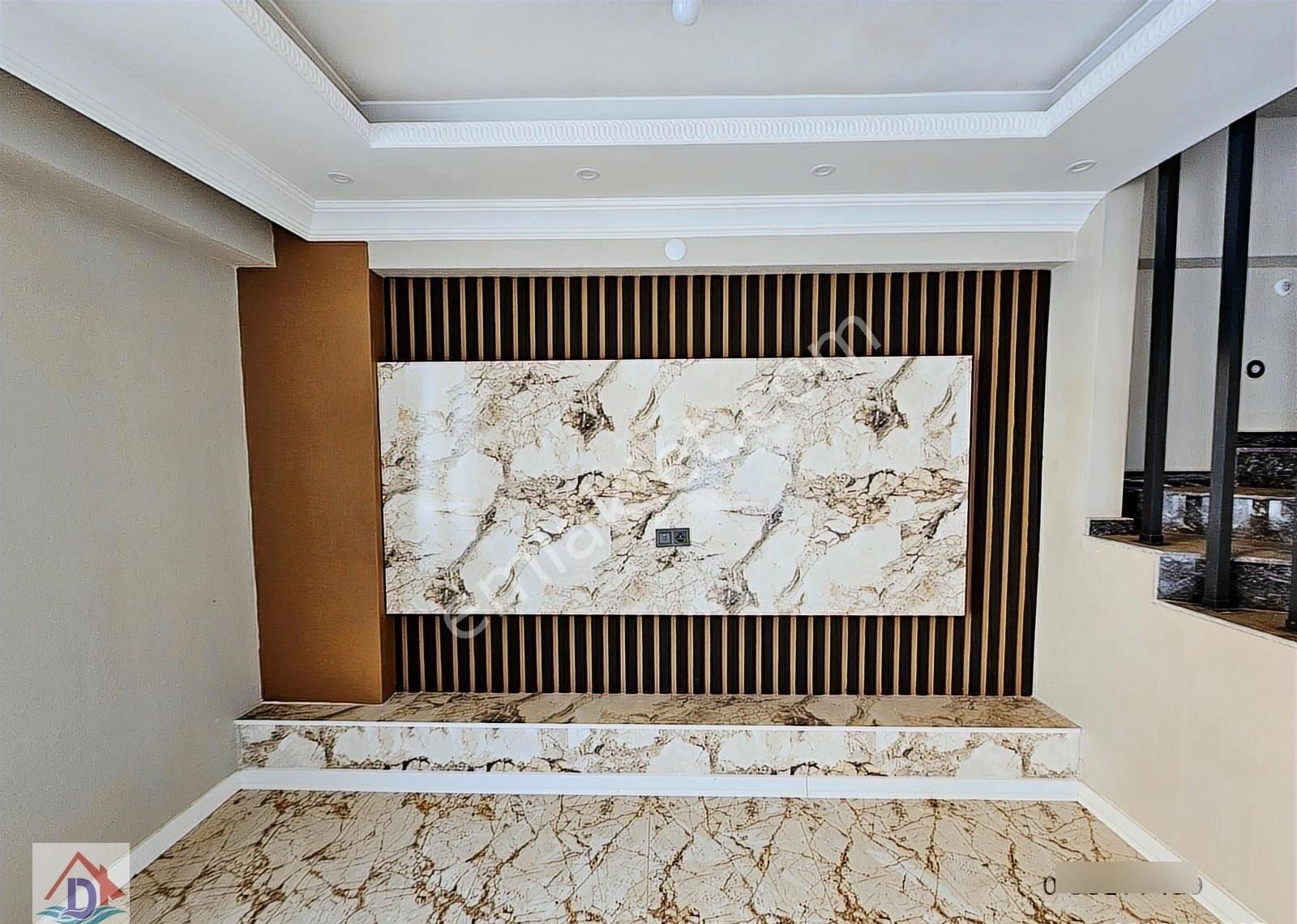 Deniz'den 4+1 Merkezi Konumda, Havuzlu, Geniş Bahçeli Villa - Görsel 16