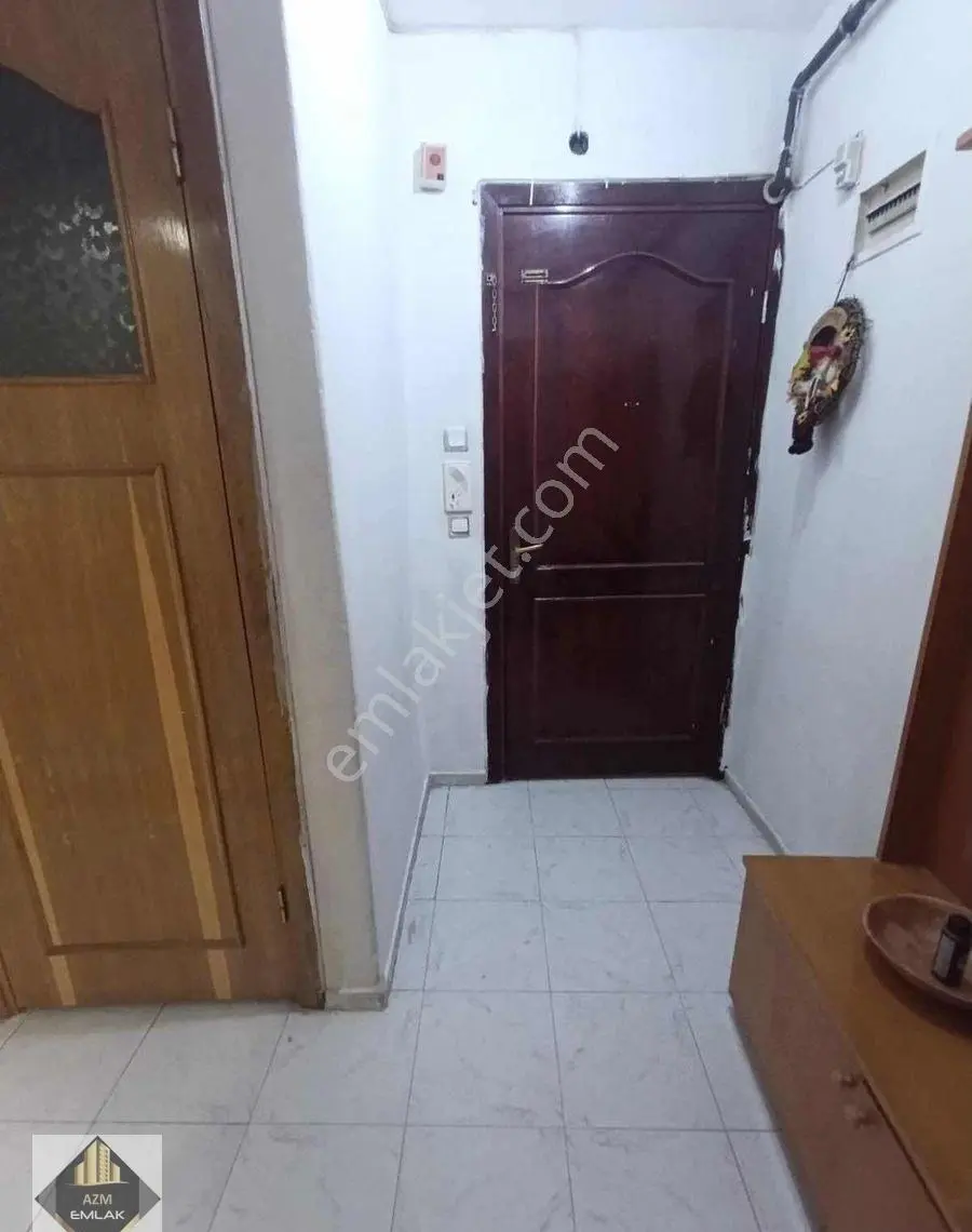 Salih İşgören Anadolu Lisesinin Arkasında Satılık 3 + 1 Daire