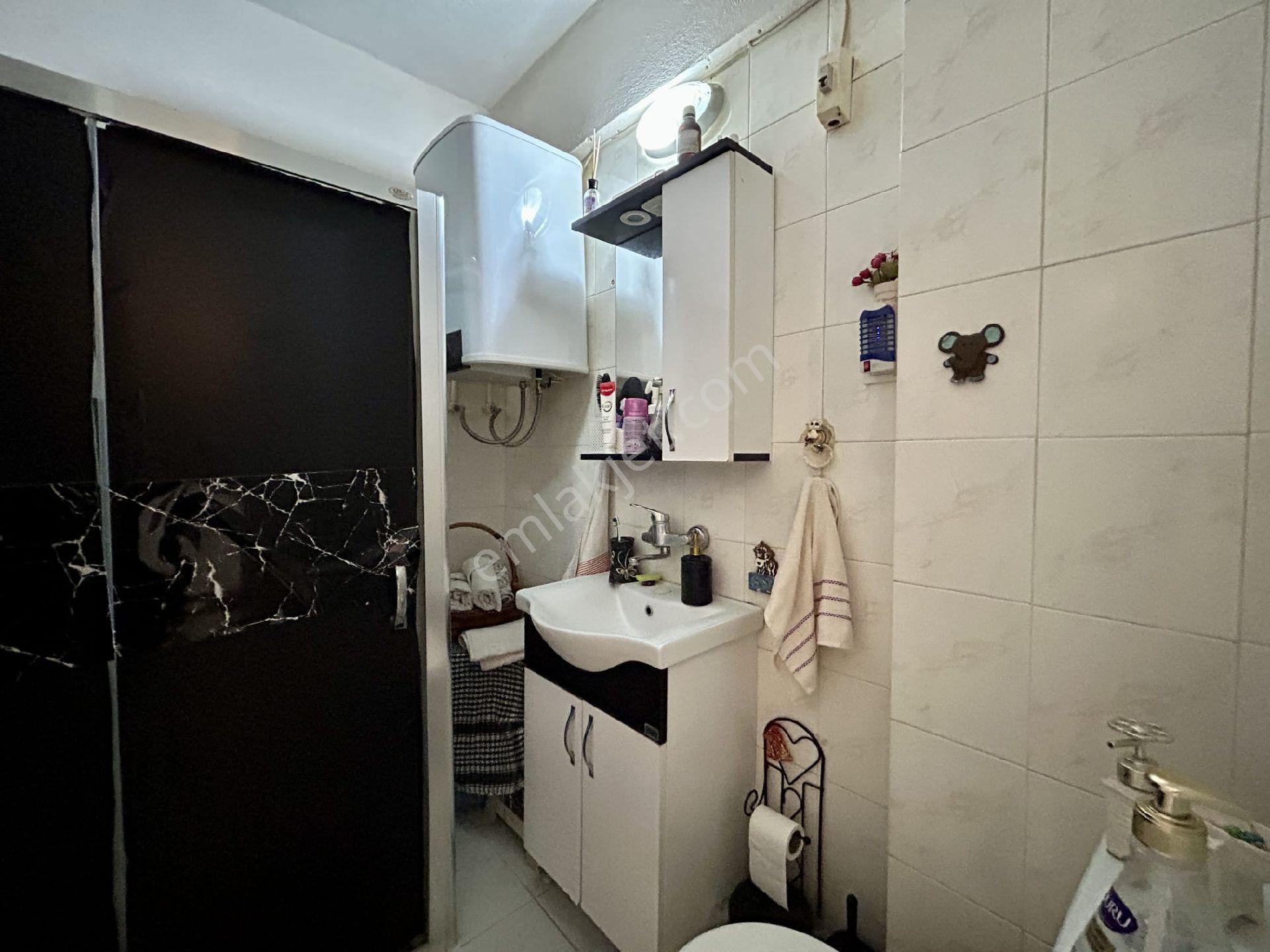 Kuşadası Şehir Merkezinde,kapalı Mutfak,arakat Daire - Görsel 15
