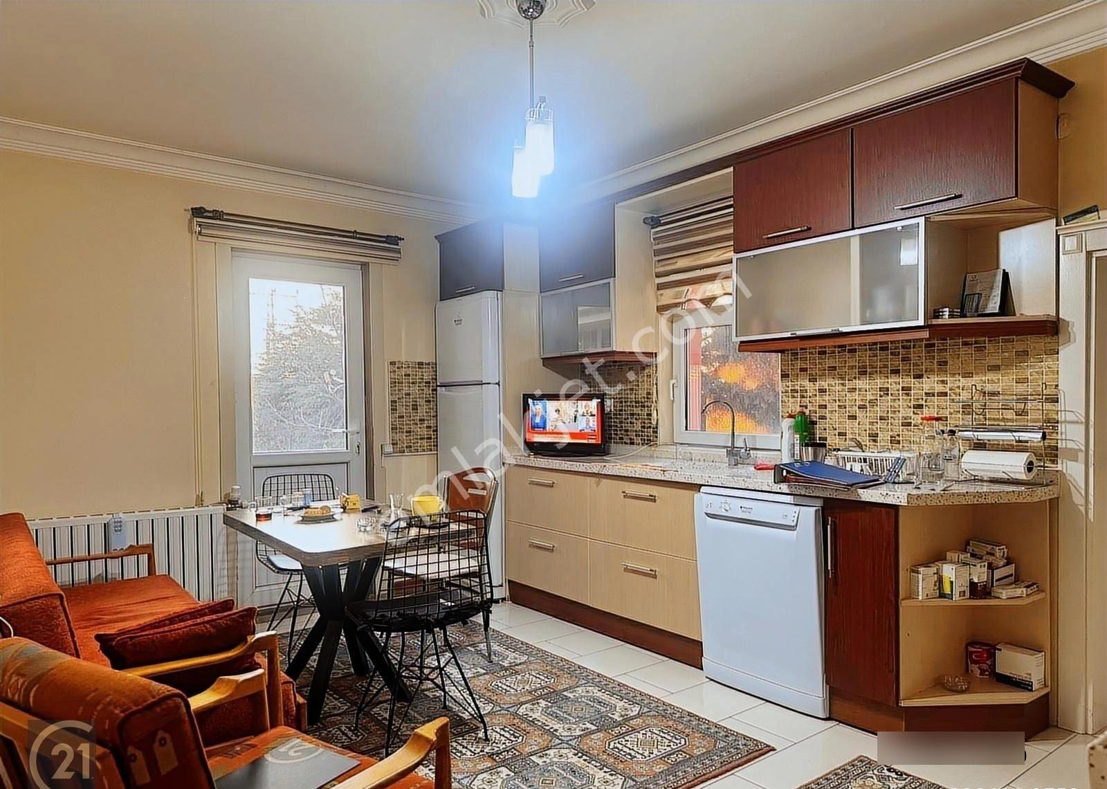 Gölbaşında Satılık Geniş Bahçeli Villa - Görsel 11
