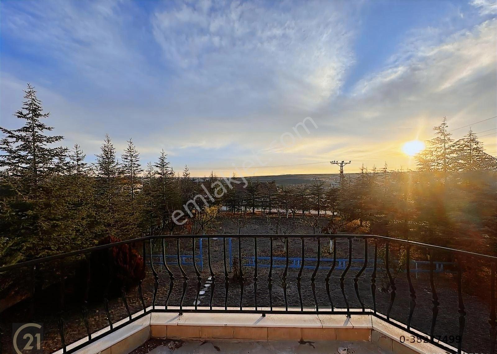 Gölbaşında Satılık Geniş Bahçeli Villa - Görsel 24
