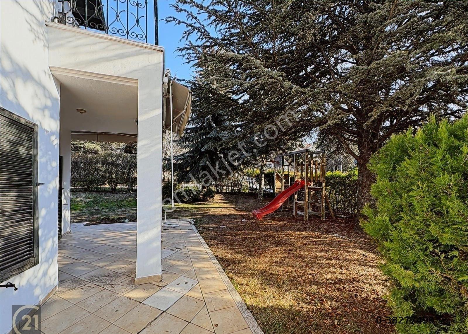 Angora Evlerinde Kiralık Köşe Villa - Görsel 11