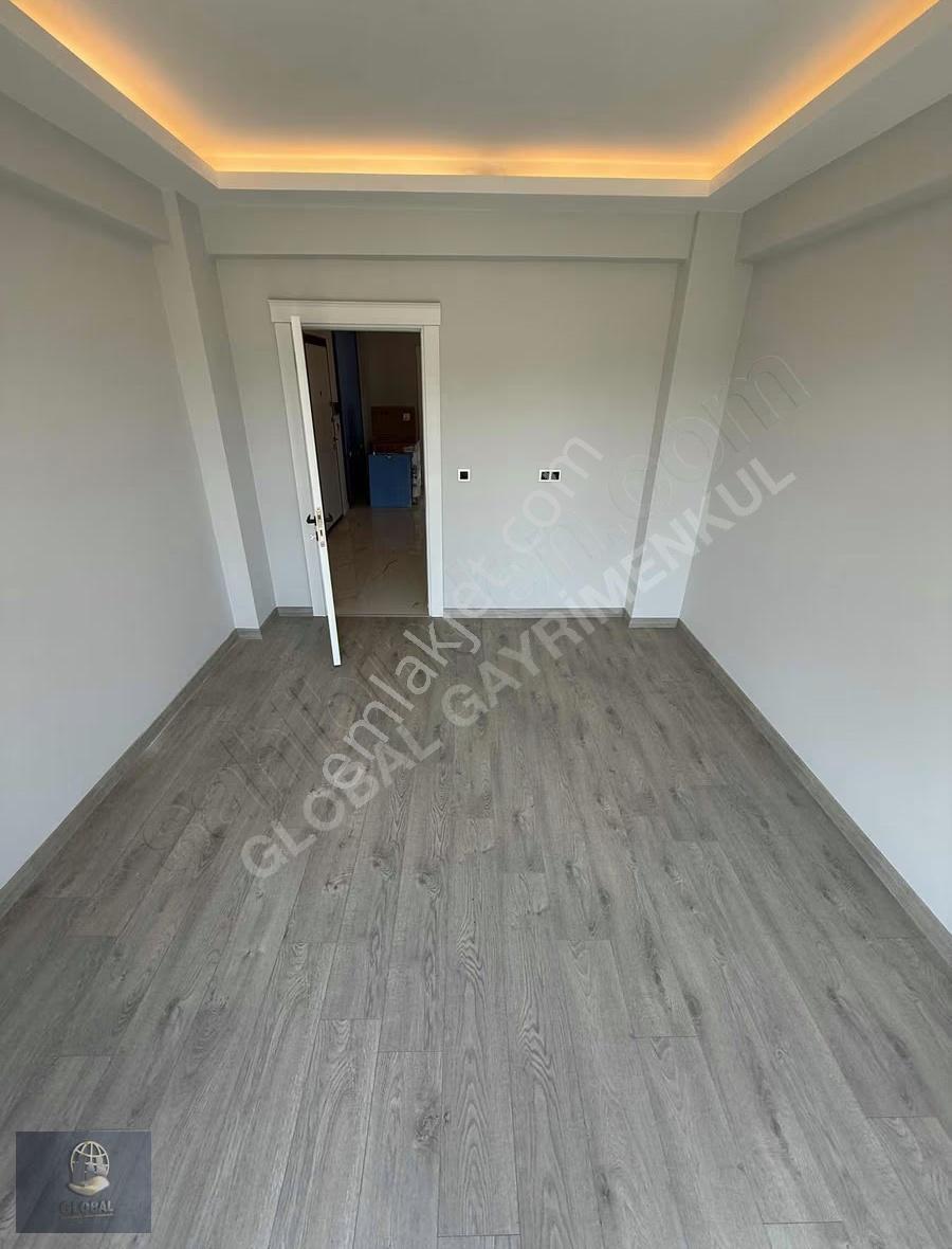 Önerler Havuzlu Güvenlikli Sıfır Lüx Site İçi Geniş 3+1 - Görsel 23