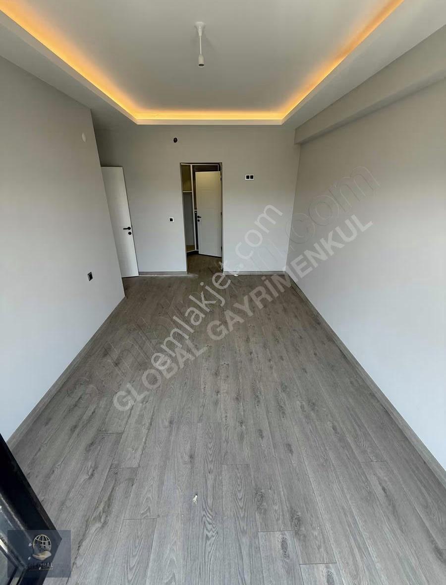 Önerler Havuzlu Güvenlikli Sıfır Lüx Site İçi Geniş 3+1 - Görsel 33