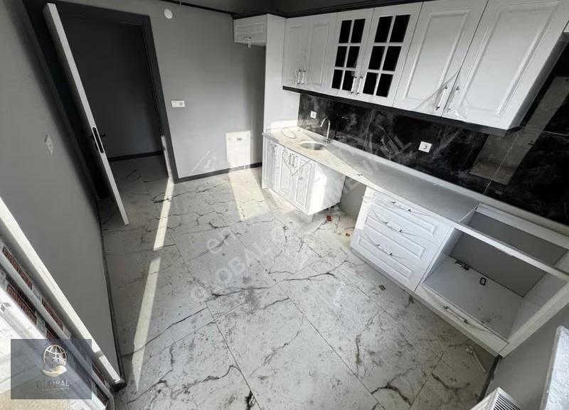 Merkezi Konumda Huzur Evi Civarı 2+1 Ebeveynli 95m2 Geniş Sıfır