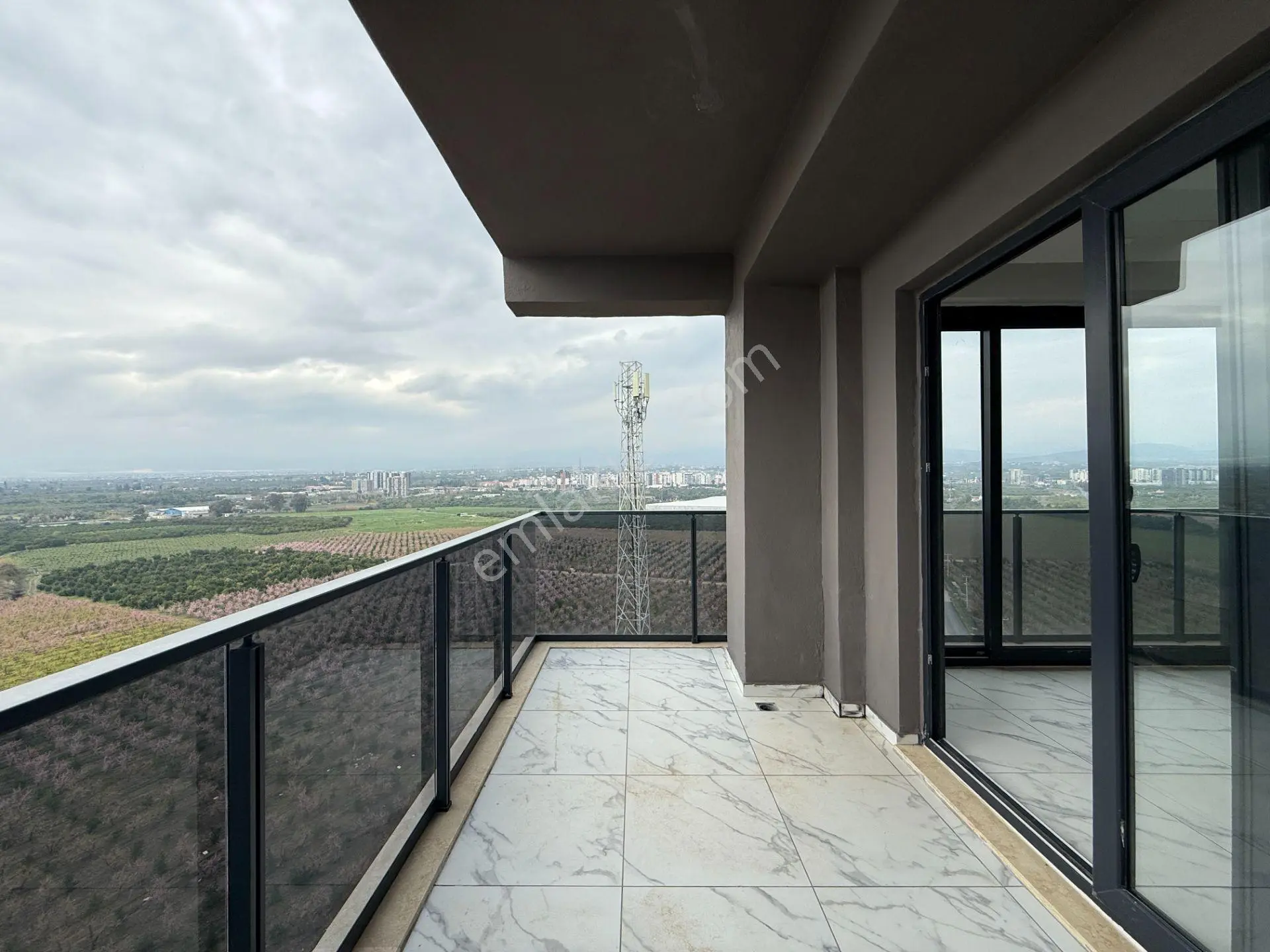 Thordan Satılık Liparis Kremlin'de Önü Açık 2+1 107m2 Daire - Görsel 2
