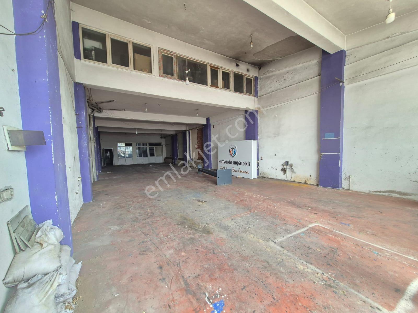 Delux'den 100.yıl Sanayi Sitesinde 400m2 Satılık Dükkan - Görsel 4