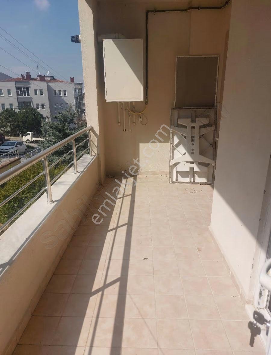 Eşyali Kiralık 1+1 2 Kat Daıre - Görsel 12