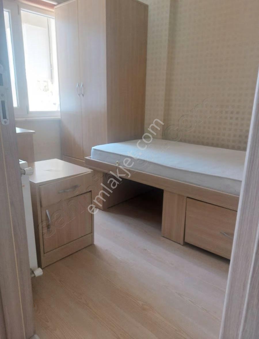 Eşyali Kiralık 1+1 2 Kat Daıre - Görsel 3