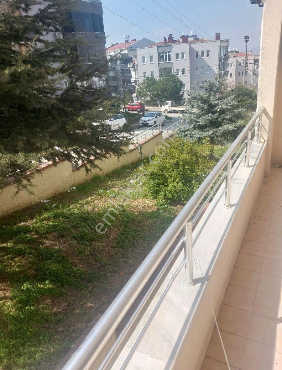 Eşyali Kiralık 1+1 2 Kat Daıre - Görsel 14