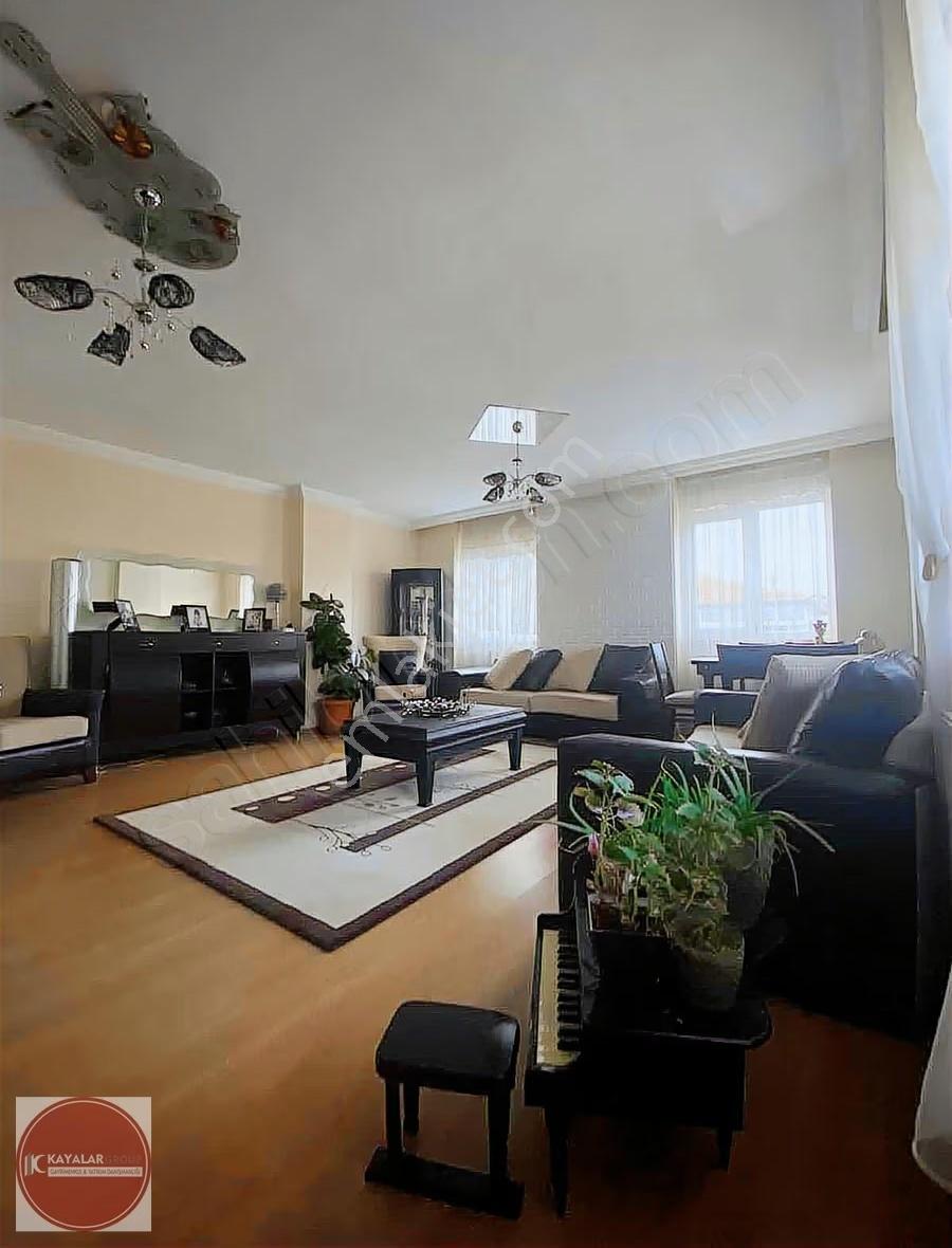 Burdur Şehir Merkezi'nde 265m² Dubleks, Göl Manzaralı Teraslı - Görsel 15