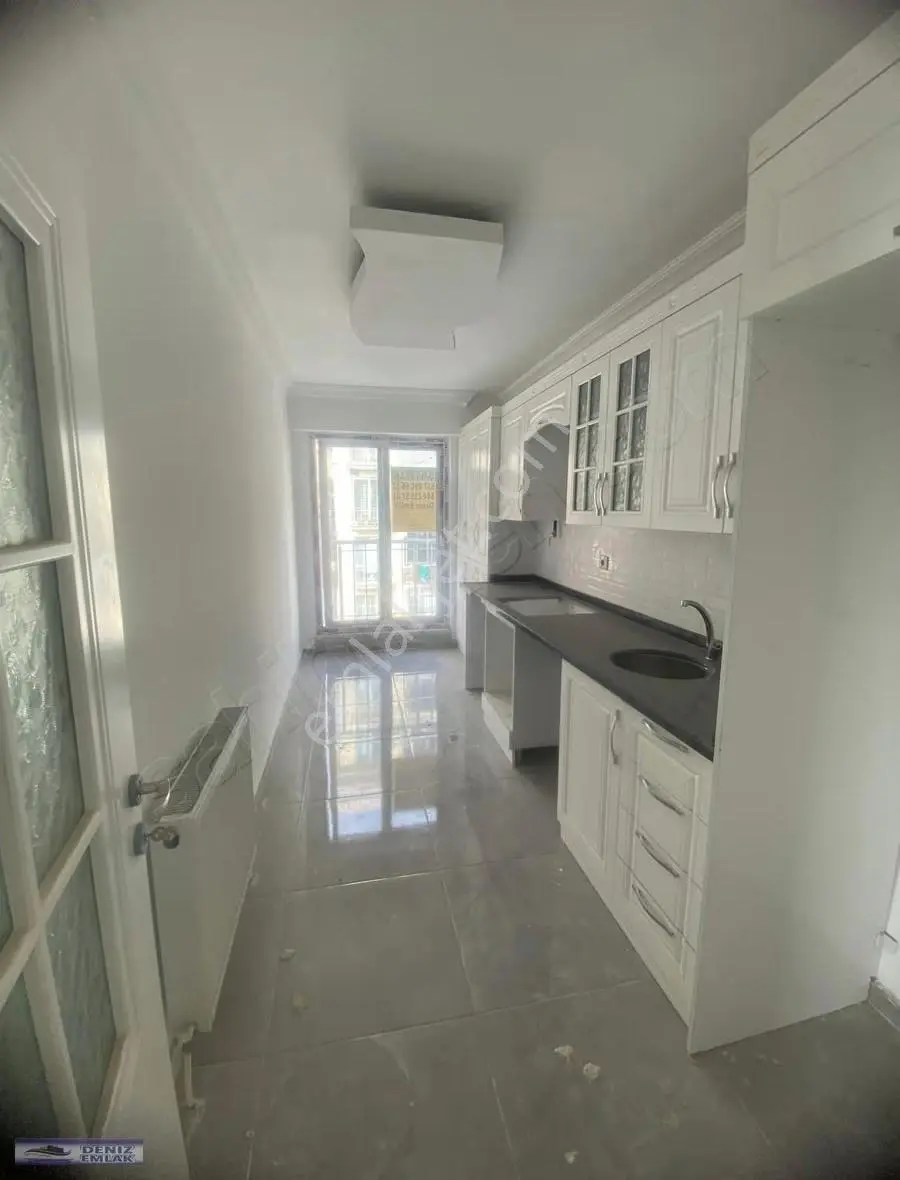 Satılık 3+1 Sıfır Daire 2.kat 3.000.000 Tl Abdülhamit Camisi Civ - Görsel 5