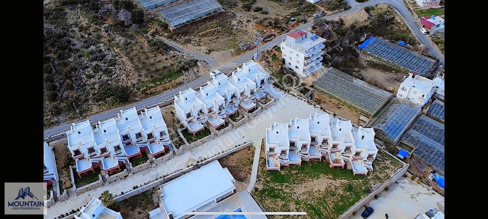 Mavinin Kusursuz Güzelliğiyle Deniz Manzaralı Villamız Satışta! - Görsel 17