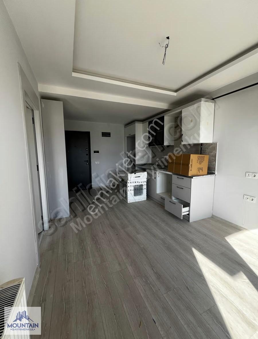 Deniz Manzaralı, Merkezi Konumda Kiralık 2+1 Daire - Görsel 10