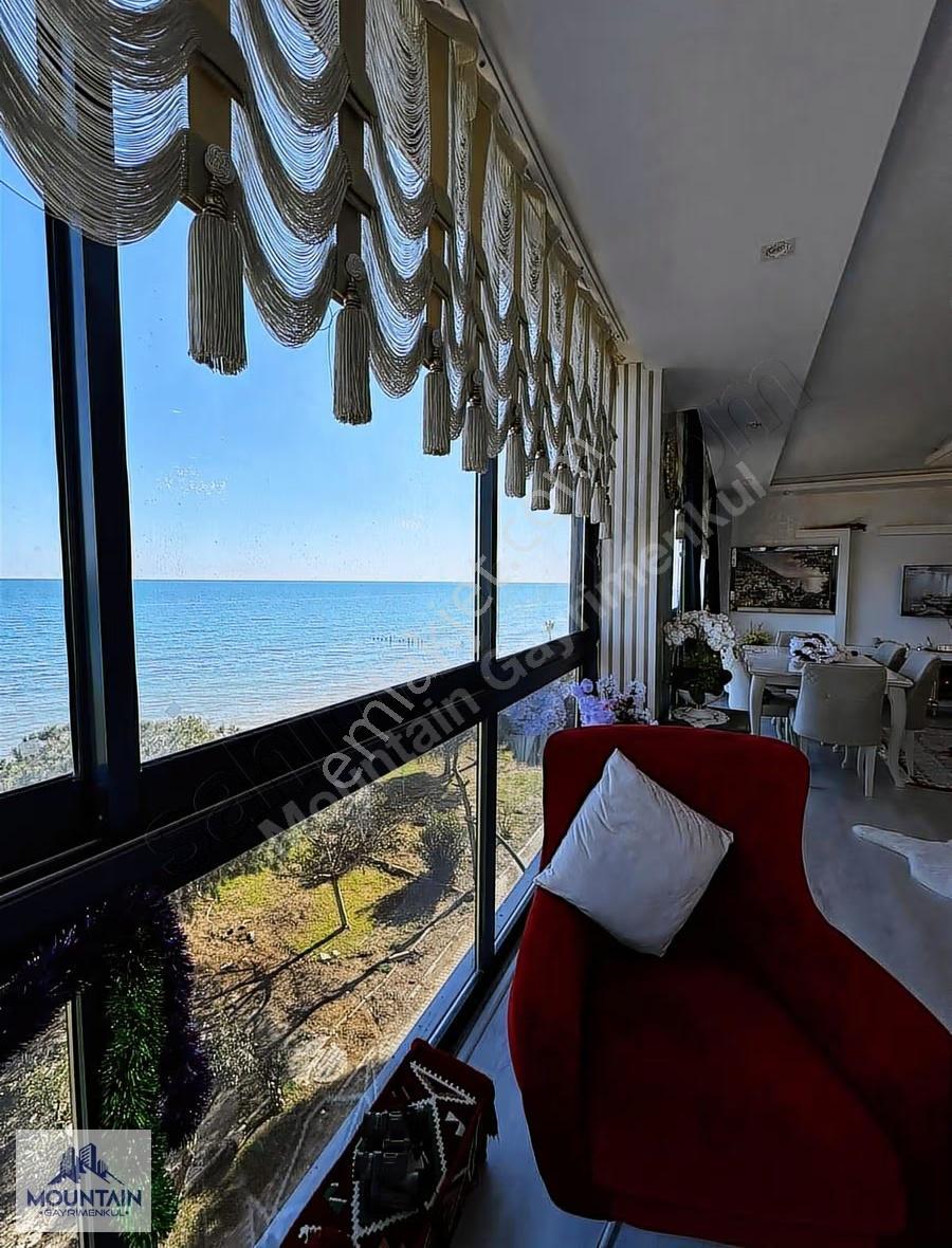 Komple Deniz Manzaralı, Yalı Edasında Satılık 2+1 Lüx Daire - Görsel 16