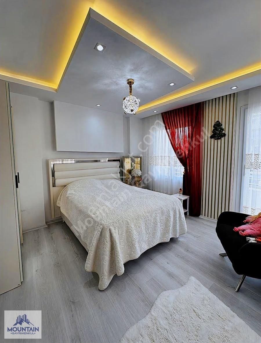 Komple Deniz Manzaralı, Yalı Edasında Satılık 2+1 Lüx Daire - Görsel 4