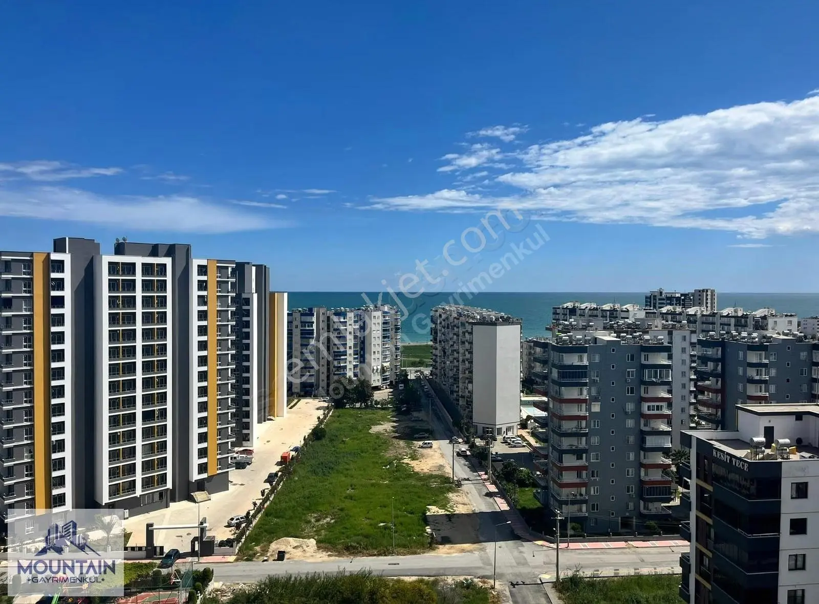 Mountaın'den Eşyalı Geniş Oturumlu Aquapark Deniz Manzaralı 2+1