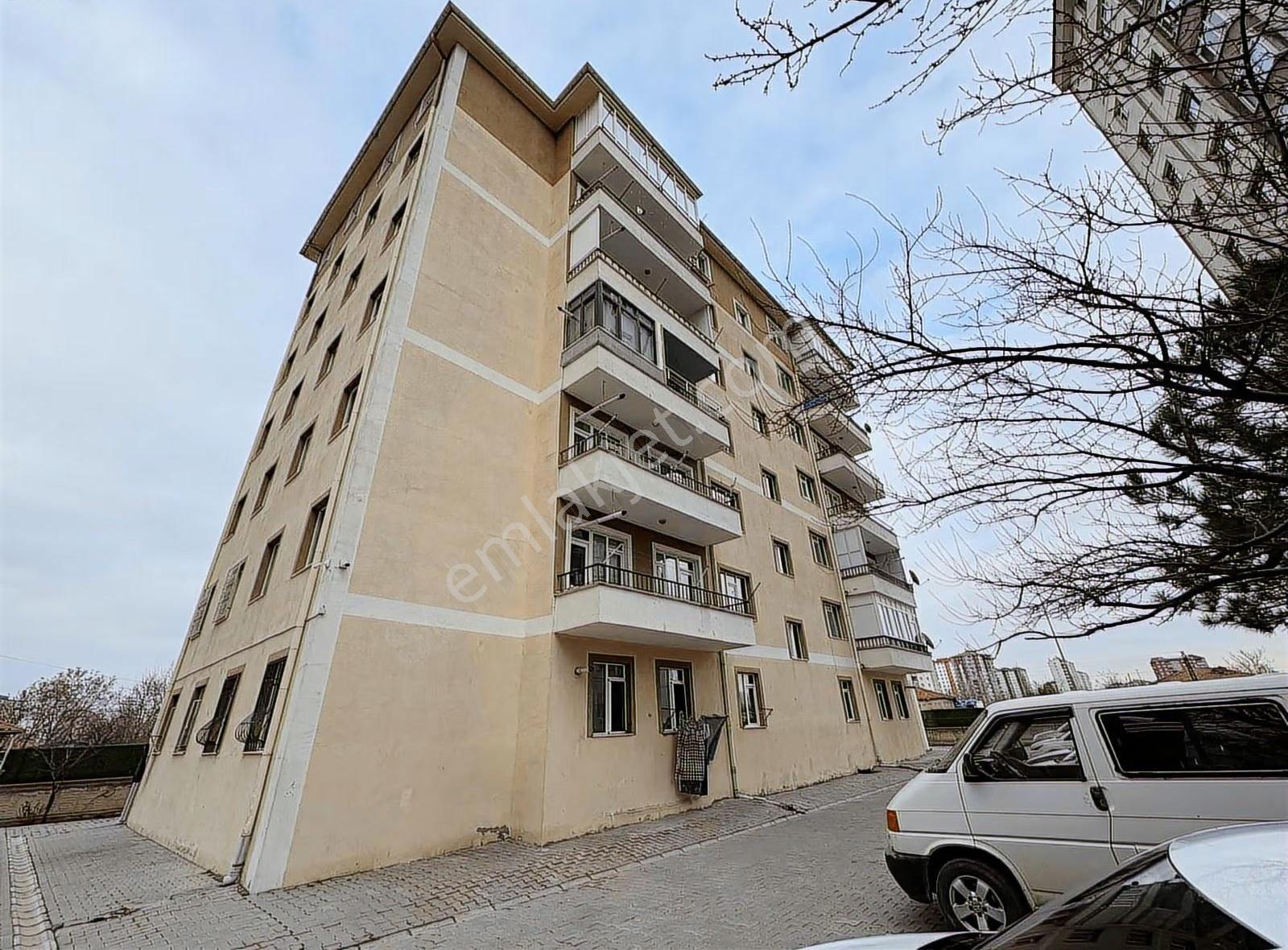 Yunusemre Mah. Bakımlı Satılık 3+1 - Görsel 2