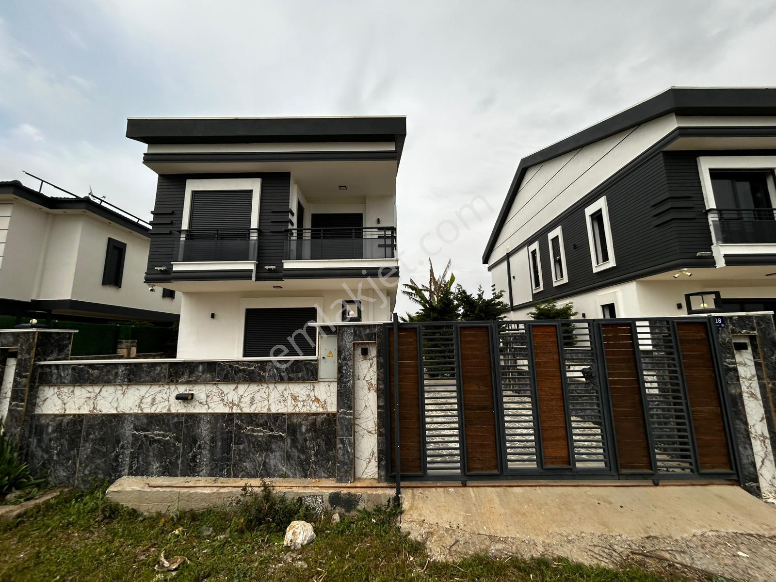 Didim Efeler Mahallesi Tam Müstakil Lüks 5+1 Villa - Görsel 18