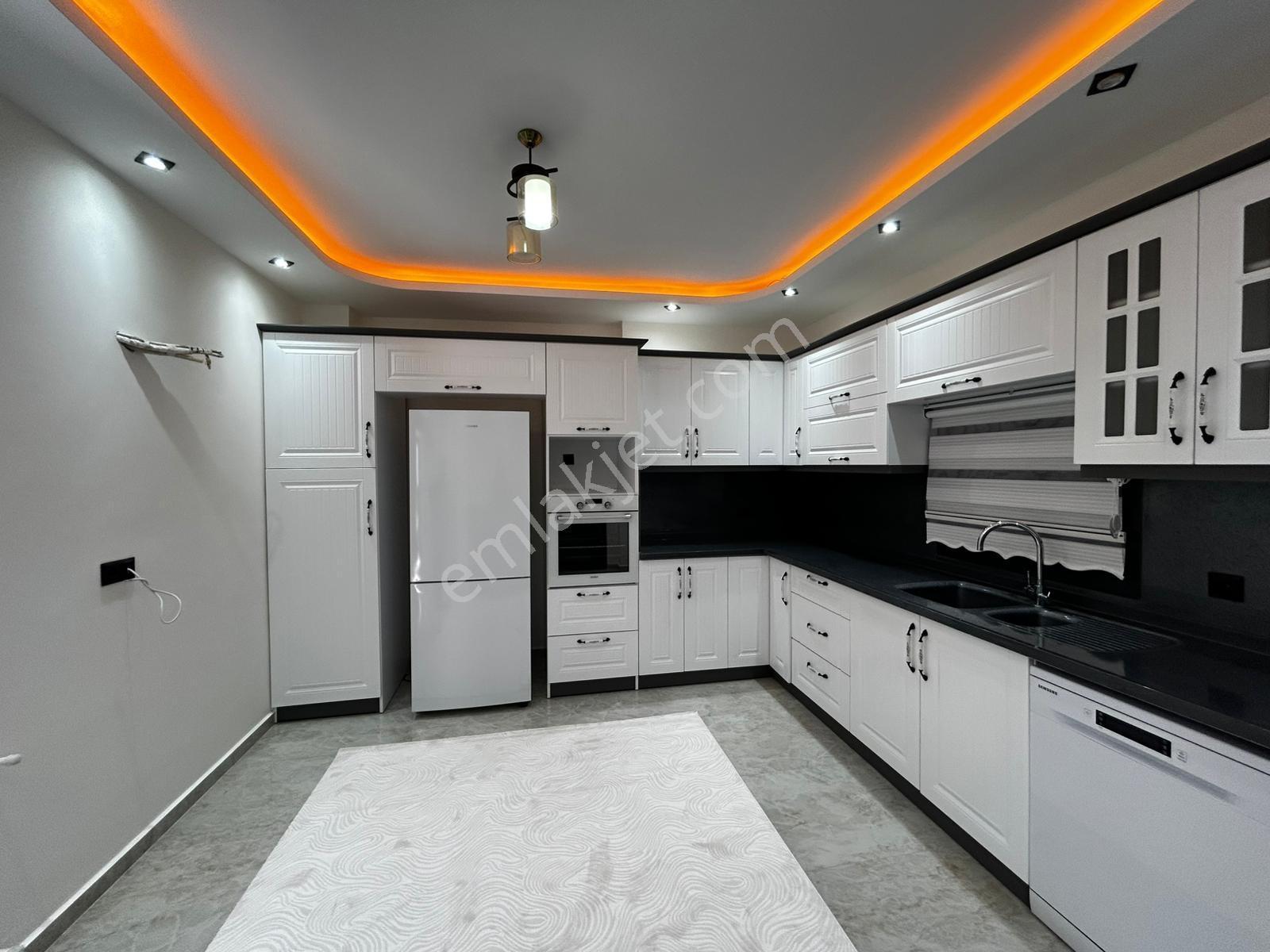 Didim Efeler Mahallesi Tam Müstakil Lüks 5+1 Villa - Görsel 13