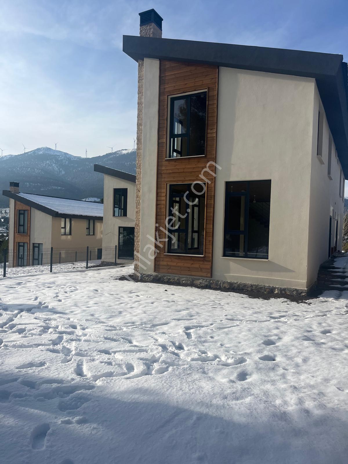 Kar Emlaktan Fındıklı Yaylasına Site İçeisinde 3+1 Satılık Dubleks Villa - Görsel 16