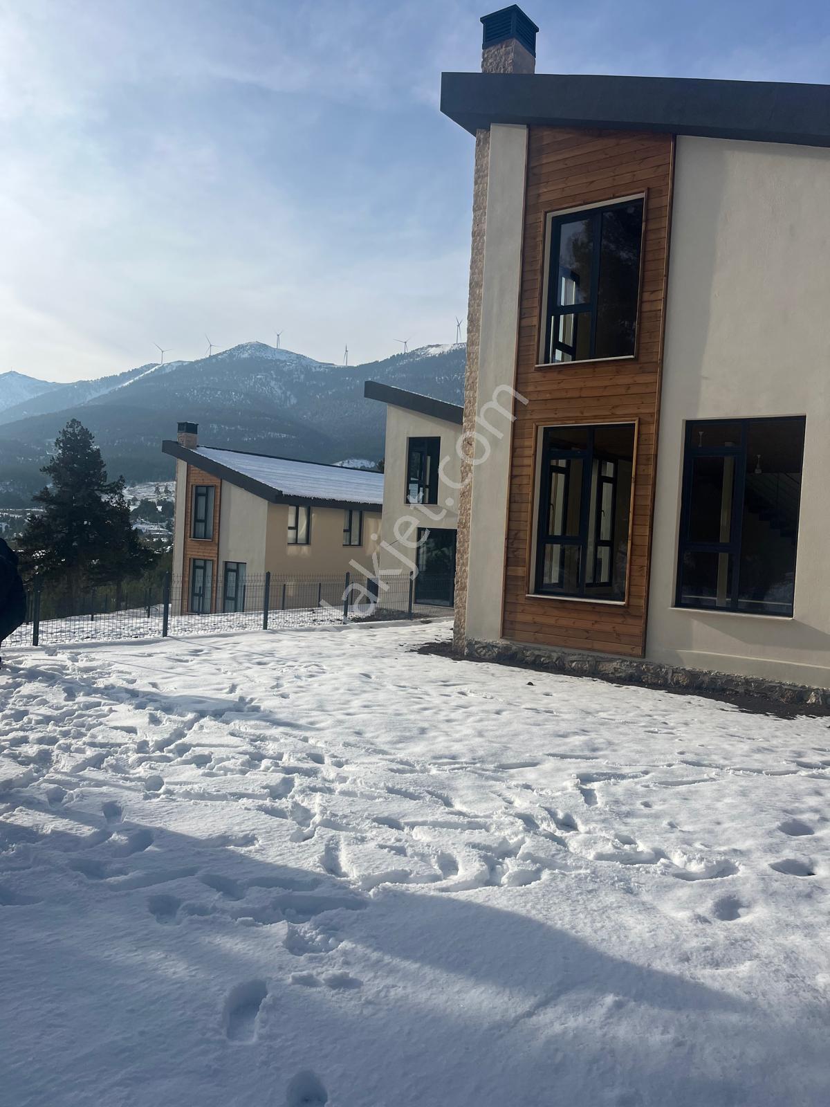 Kar Emlaktan Fındıklı Yaylasına Site İçeisinde 3+1 Satılık Dubleks Villa - Görsel 12