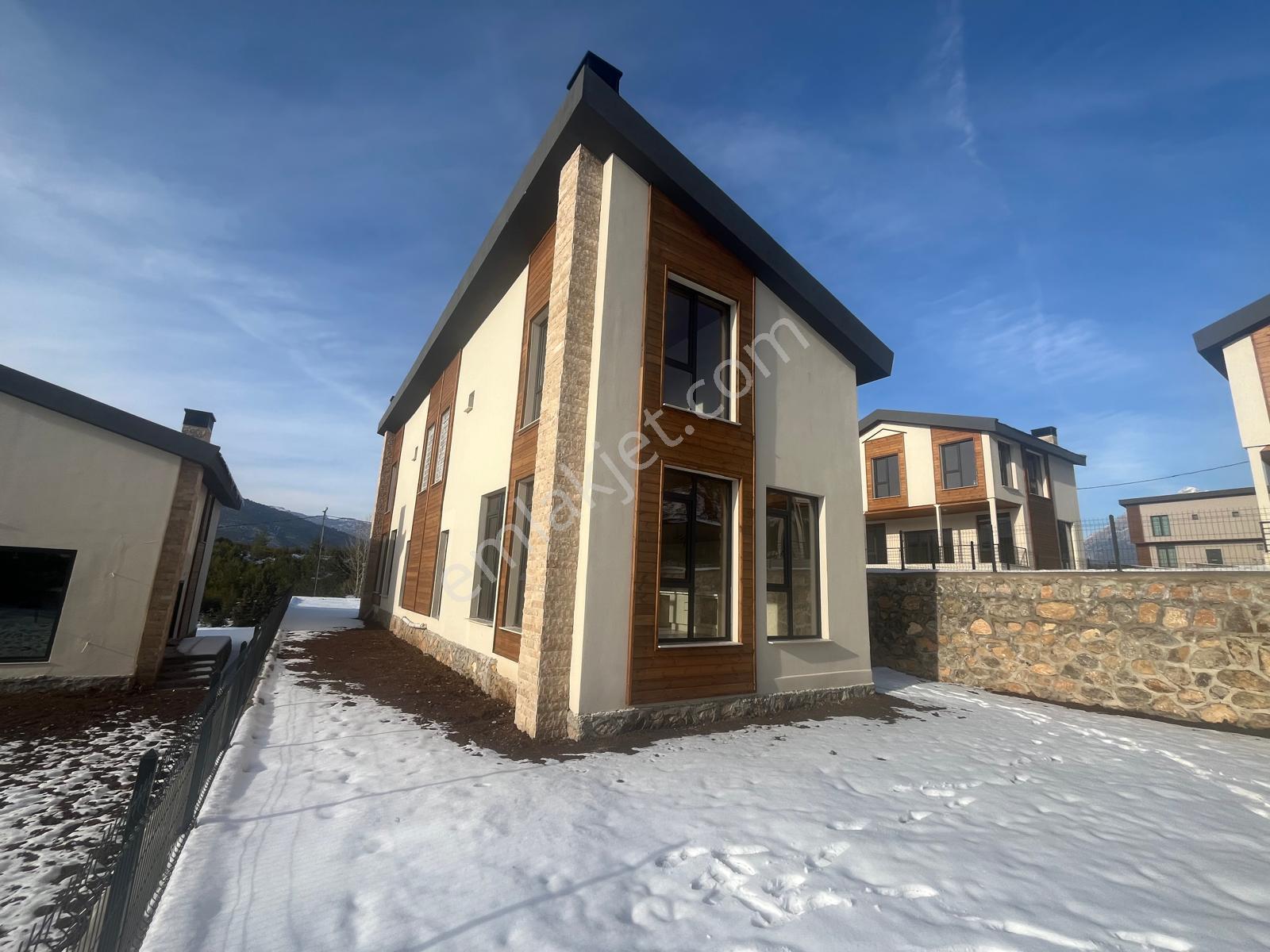 Kar Emlaktan Fındıklı Yaylasına Site İçeisinde 3+1 Satılık Dubleks Villa - Görsel 13