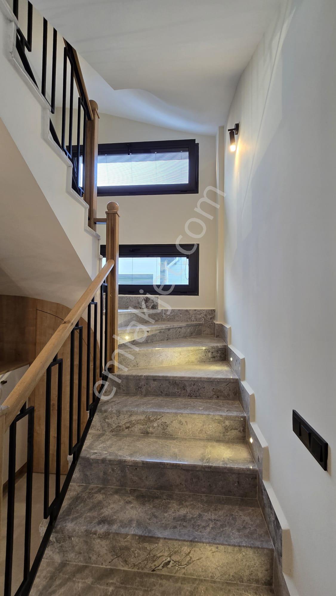 Stop'tan Sahil Kordona Yakın Kiralık Havuzlu Lüx Villa - Görsel 21
