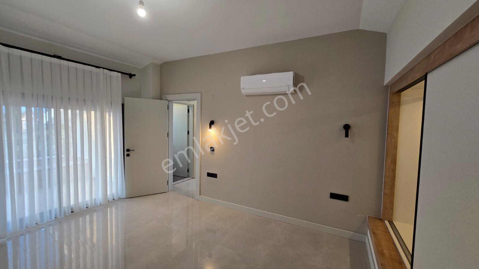 Stop'tan Sahil Kordona Yakın Kiralık Havuzlu Lüx Villa - Görsel 9