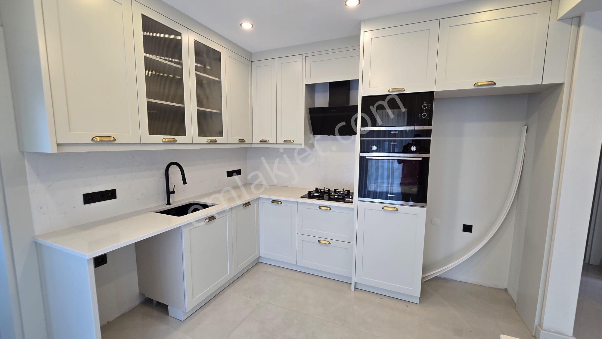 Stop'tan Sahil Kordona Yakın Kiralık Havuzlu Lüx Villa - Görsel 19