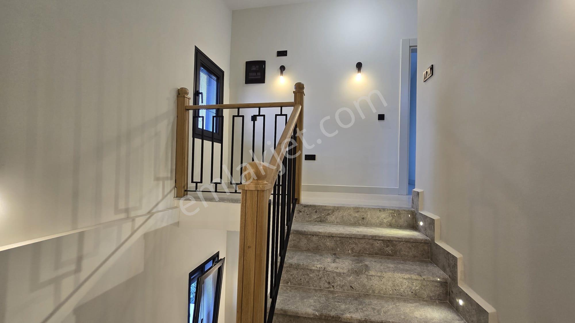 Stop'tan Sahil Kordona Yakın Kiralık Havuzlu Lüx Villa - Görsel 15
