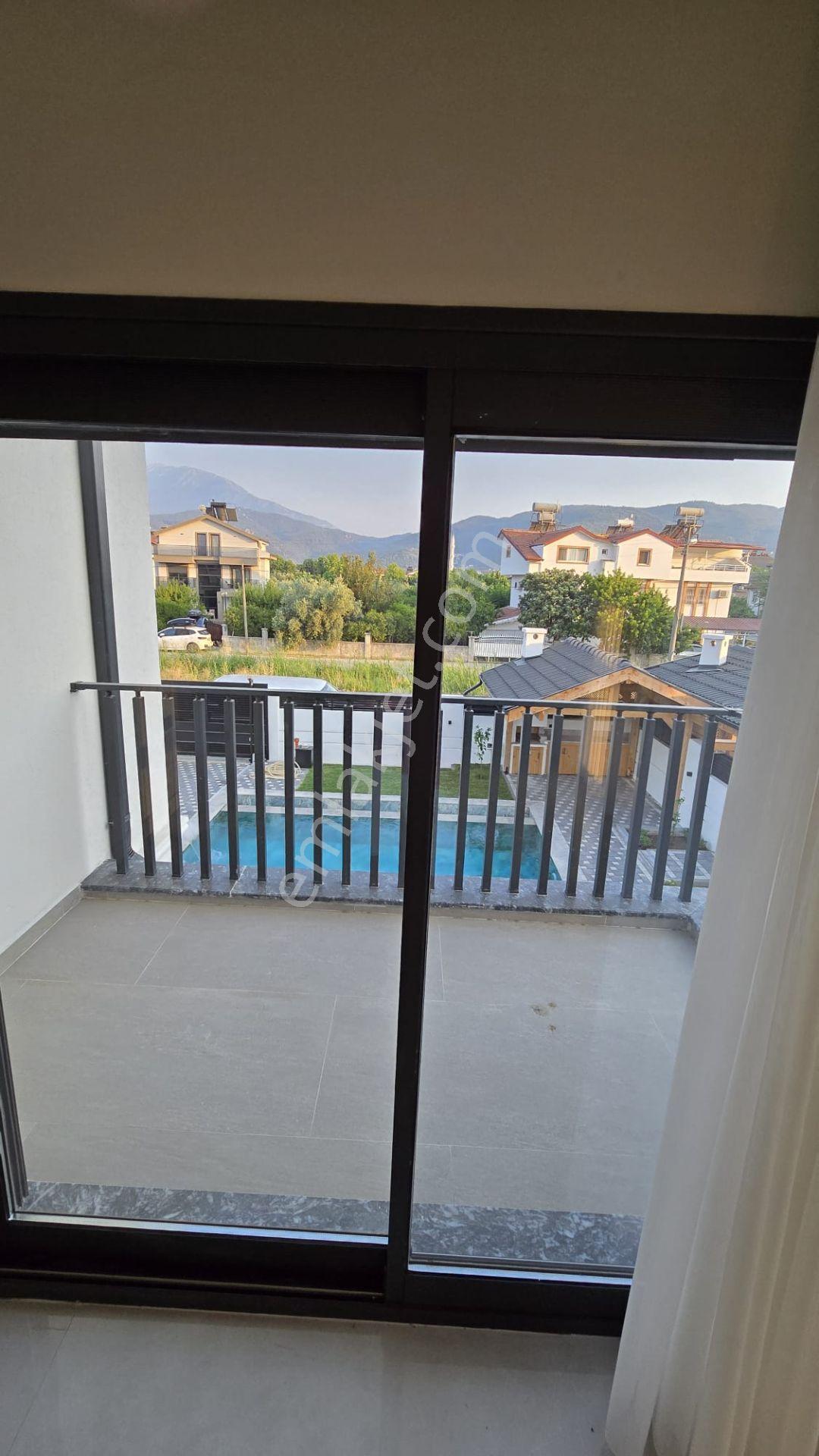 Stop'tan Sahil Kordona Yakın Kiralık Havuzlu Lüx Villa - Görsel 20