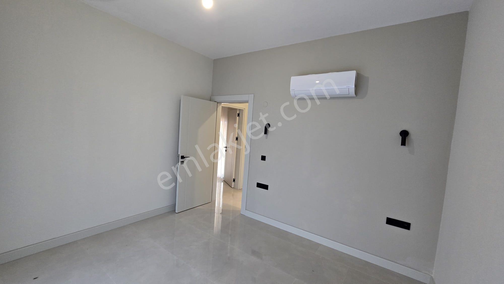 Stop'tan Sahil Kordona Yakın Kiralık Havuzlu Lüx Villa - Görsel 14